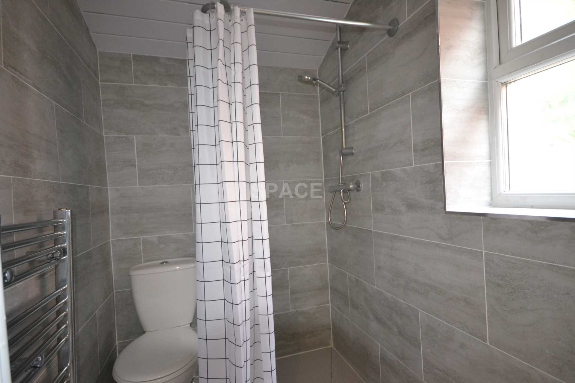 Grange Avenue, Reading, Berkshire, RG6 1DL, Image 2