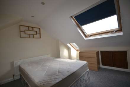 Grange Avenue, Reading, Berkshire, RG6 1DL, Image 10