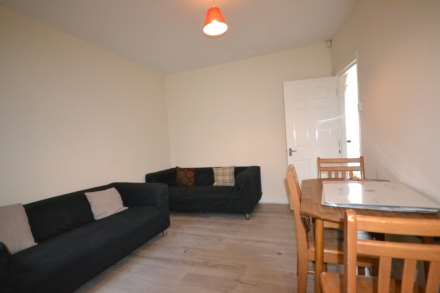 Grange Avenue, Reading, Berkshire, RG6 1DL, Image 3