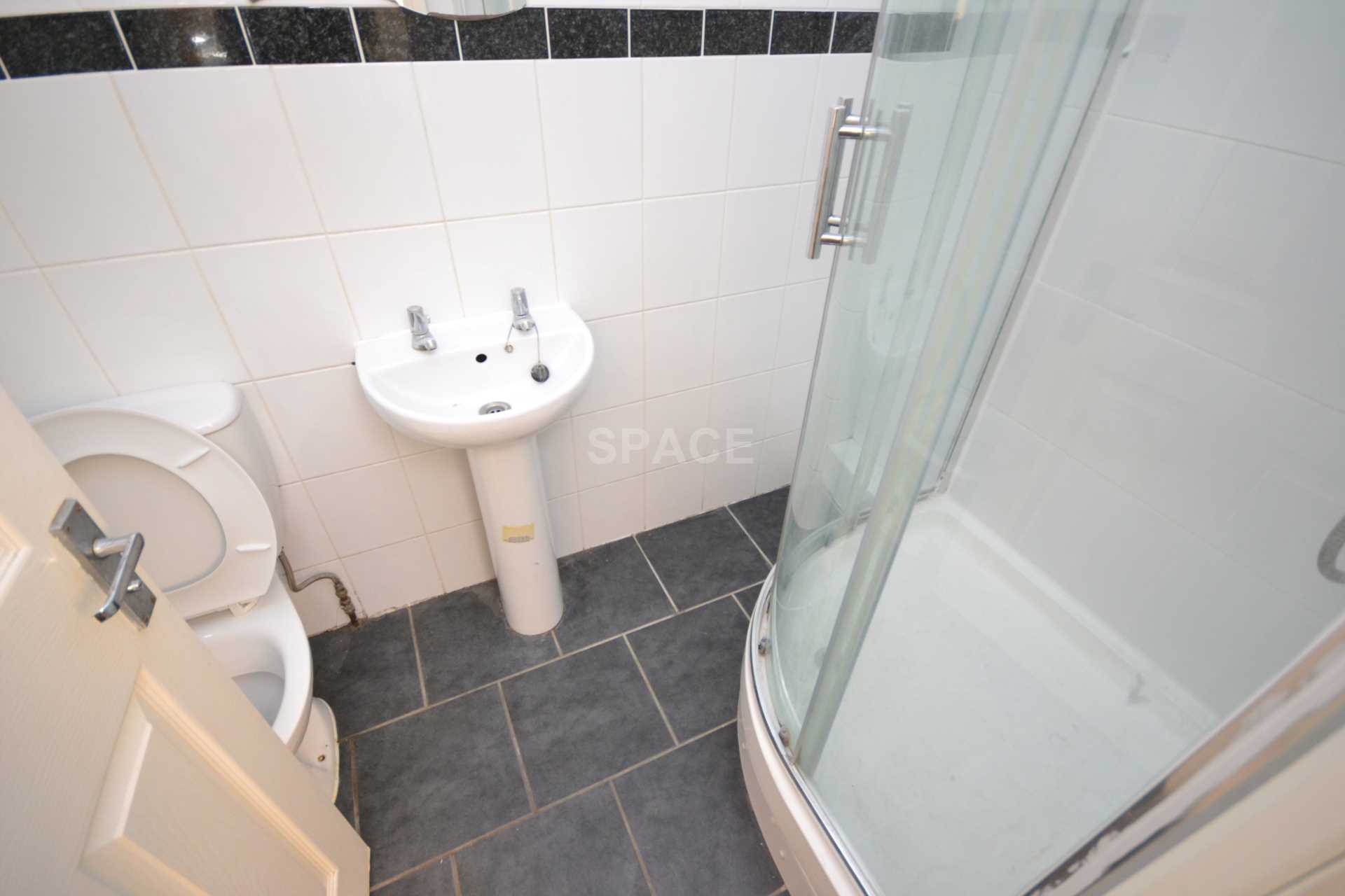 Bishops Road, Reading, Berkshire, RG6 1NP, Image 6