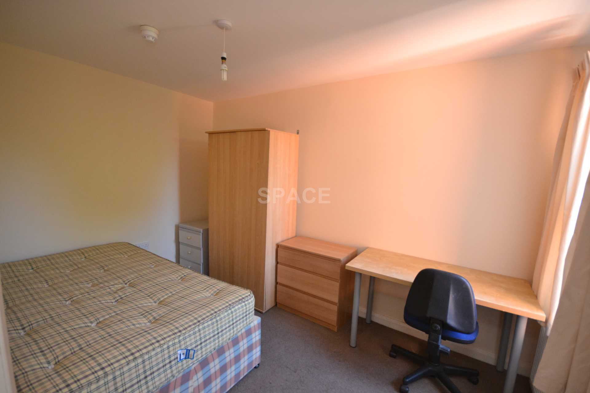Bishops Road, Reading, Berkshire, RG6 1NP, Image 8