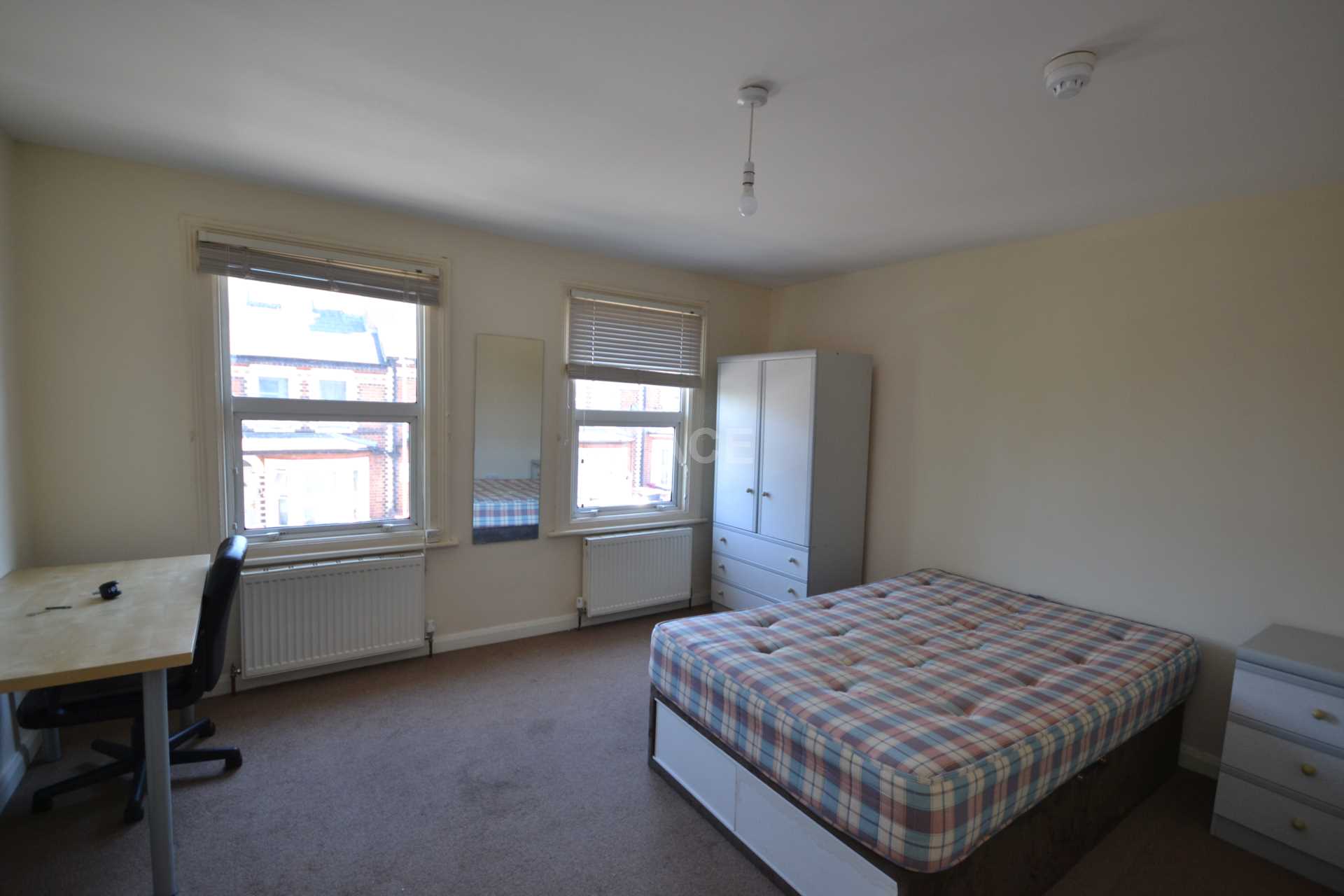Bishops Road, Reading, Berkshire, RG6 1NP, Image 9