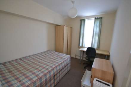 Bishops Road, Reading, Berkshire, RG6 1NP, Image 1