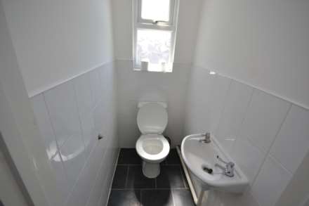 Bishops Road, Reading, Berkshire, RG6 1NP, Image 11