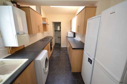 Bishops Road, Reading, Berkshire, RG6 1NP, Image 5