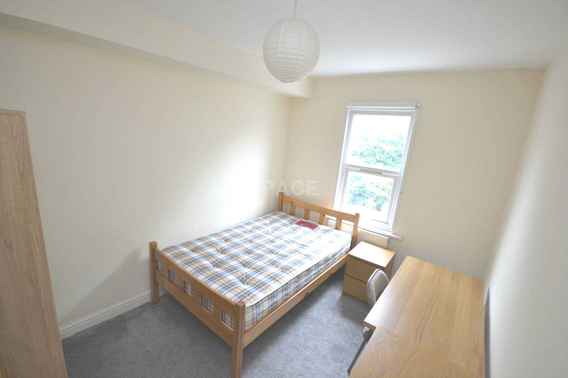 Grange Avenue, Reading, Berkshire, RG6 1DJ, Image 10