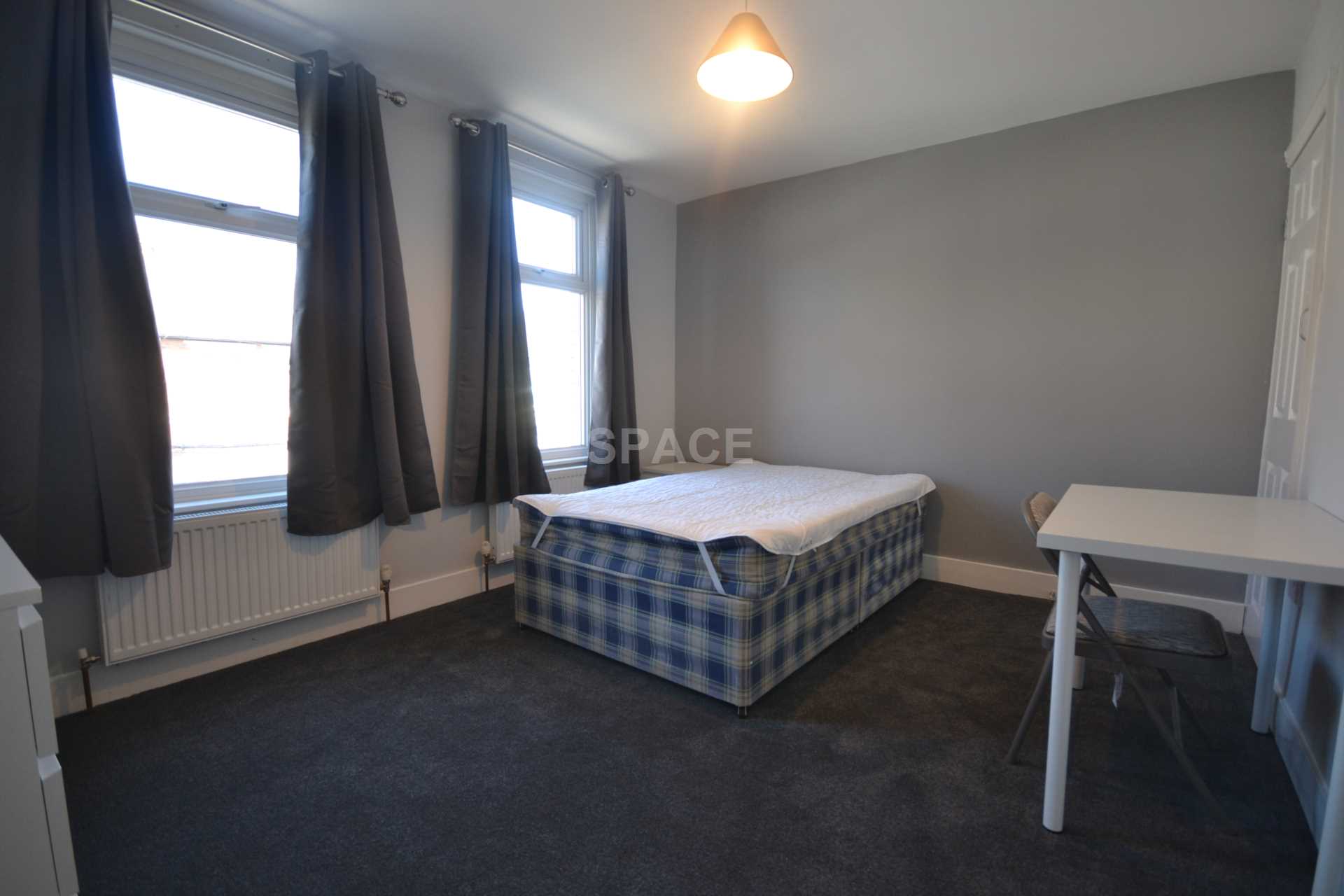 St Edwards Road, Reading, Berkshire, RG6 1NL, Image 10