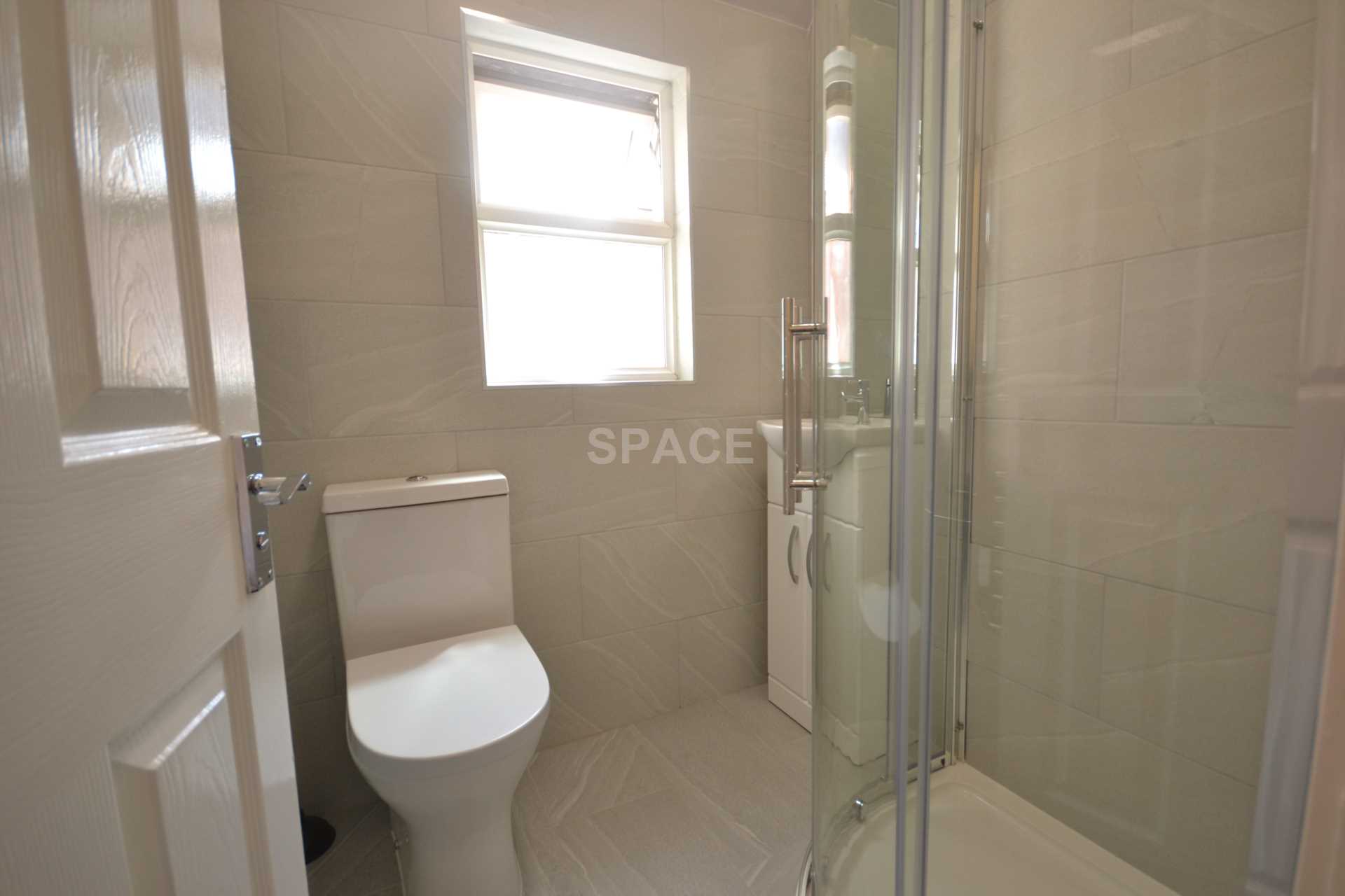 St Edwards Road, Reading, Berkshire, RG6 1NL, Image 15