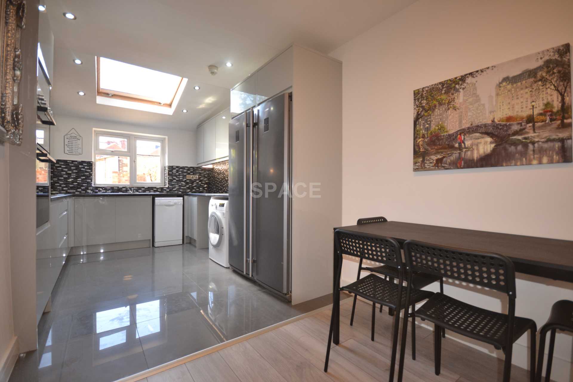 St Edwards Road, Reading, Berkshire, RG6 1NL, Image 2