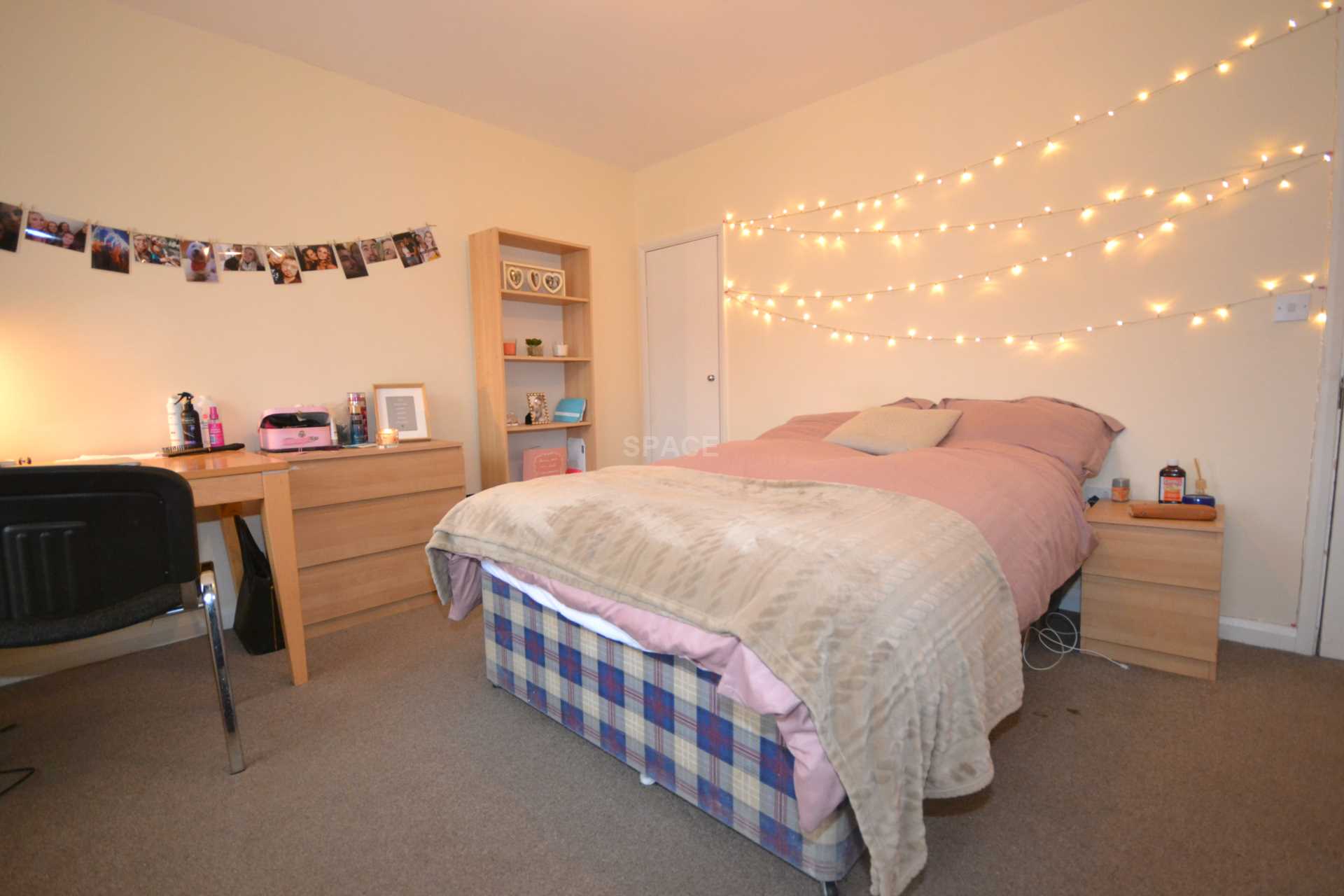 Grange Avenue, Reading, Berkshire, RG6 1DL, Image 2