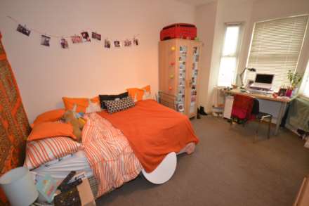 Grange Avenue, Reading, Berkshire, RG6 1DL, Image 5