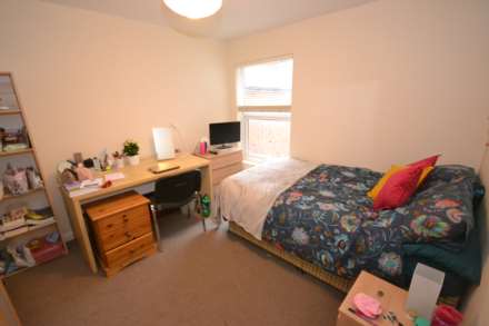 Grange Avenue, Reading, Berkshire, RG6 1DL, Image 9