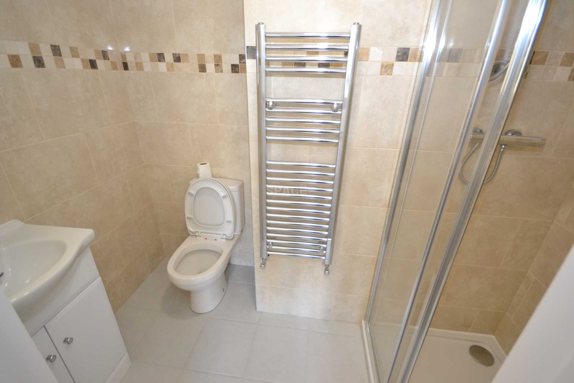 Church Road, Reading, Berkshire, RG6 1HW - Room 1, Image 3