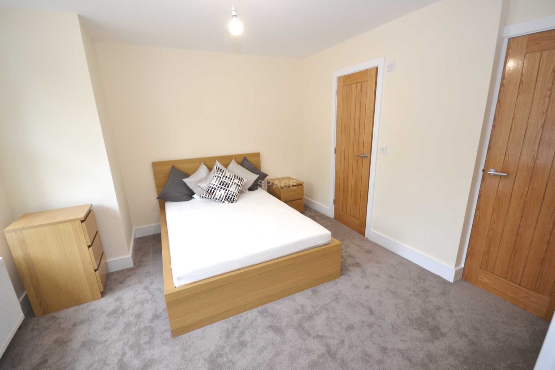 Church Road, Reading, Berkshire, RG6 1HW - Room 1, Image 5