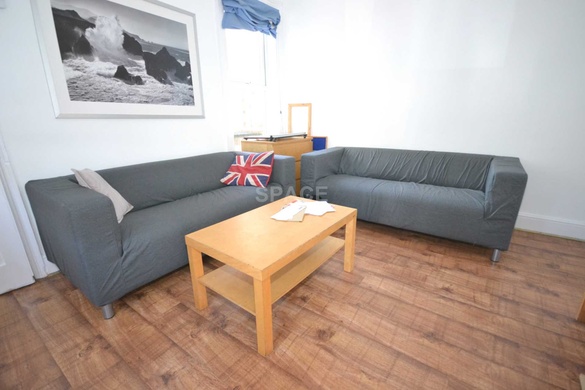 Cardigan Gardens, Reading, Berkshire, RG1 5QP, Image 2