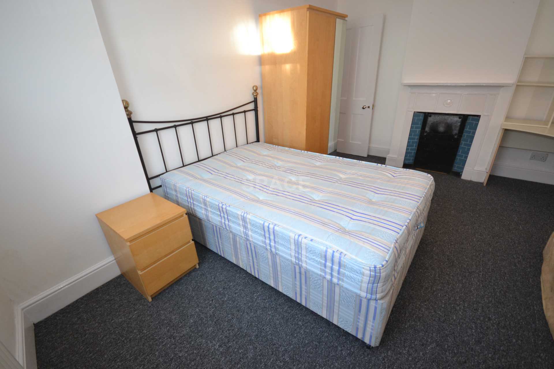 Cardigan Gardens, Reading, Berkshire, RG1 5QP, Image 6
