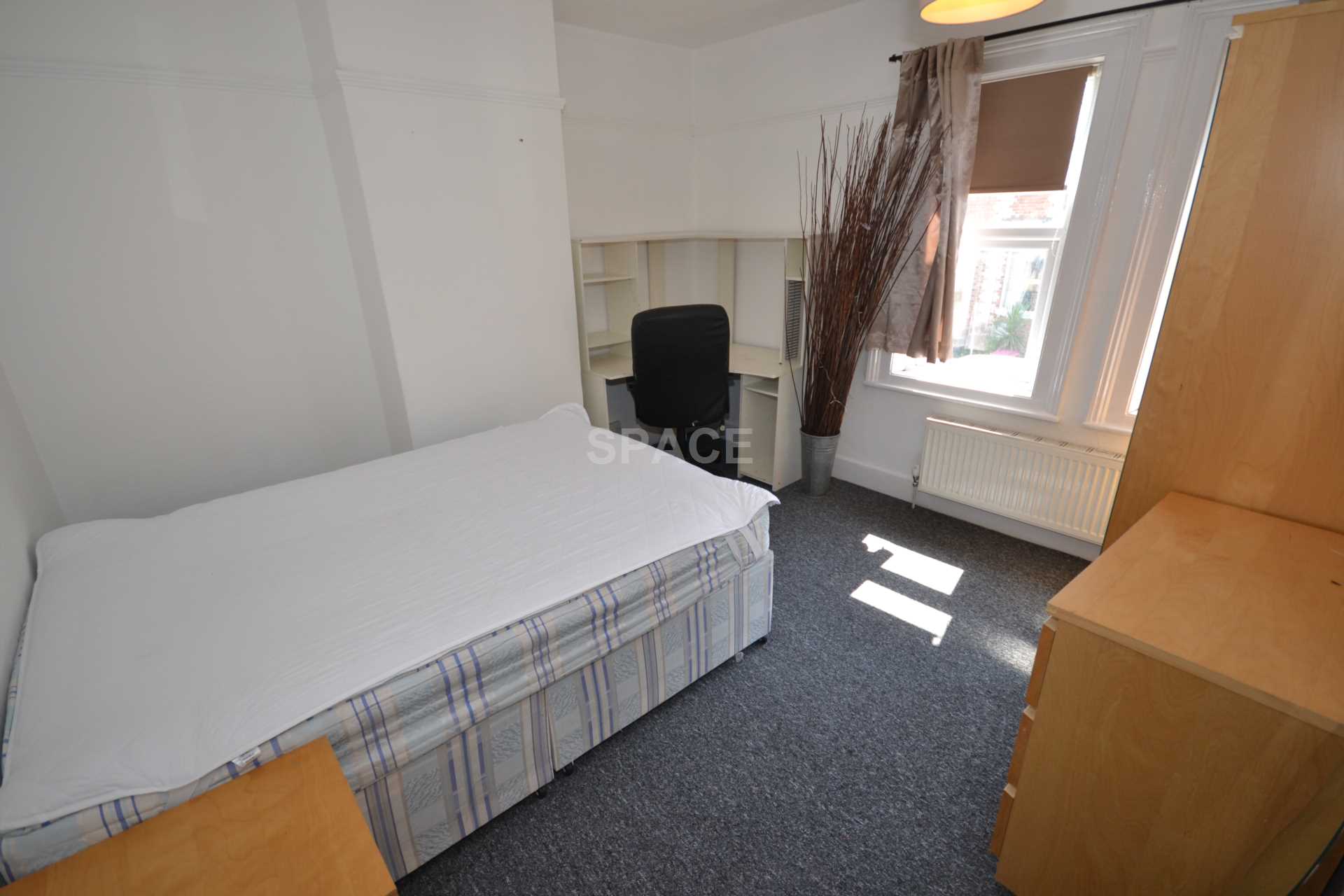 Cardigan Gardens, Reading, Berkshire, RG1 5QP, Image 7