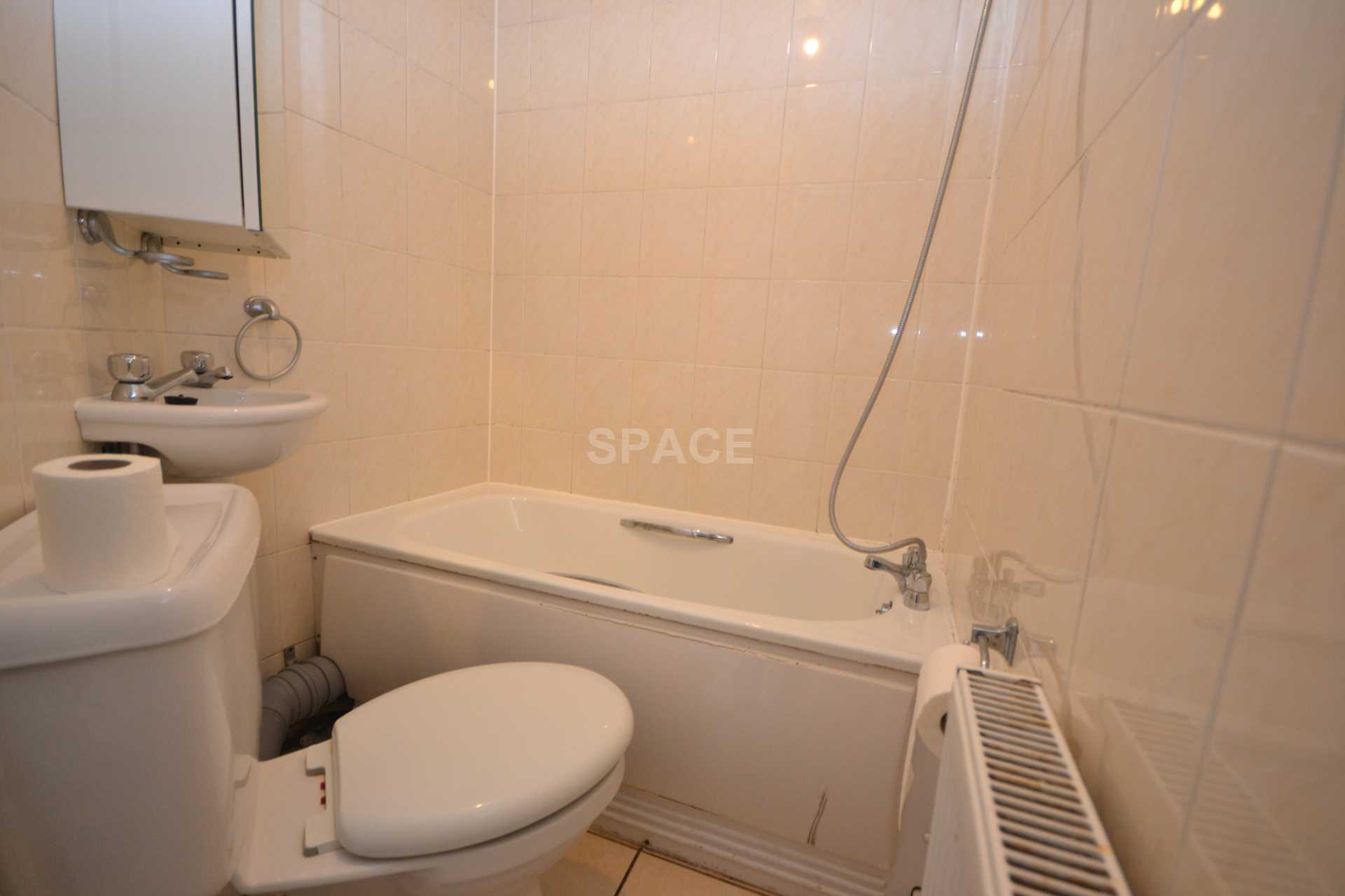 St Peters Road, Reading, Berkshire, RG6 1PA, Image 12