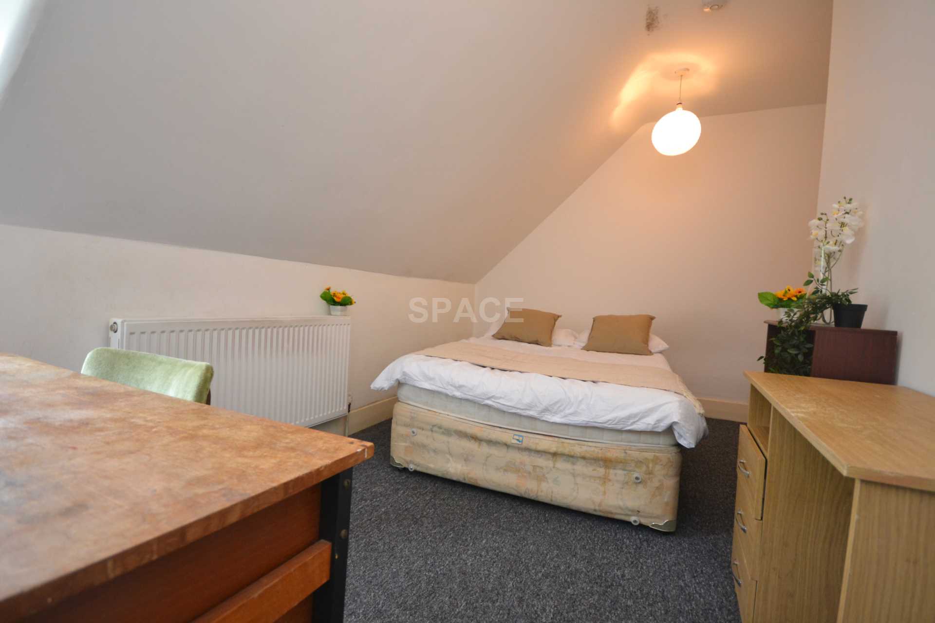 St Peters Road, Reading, Berkshire, RG6 1PA, Image 7