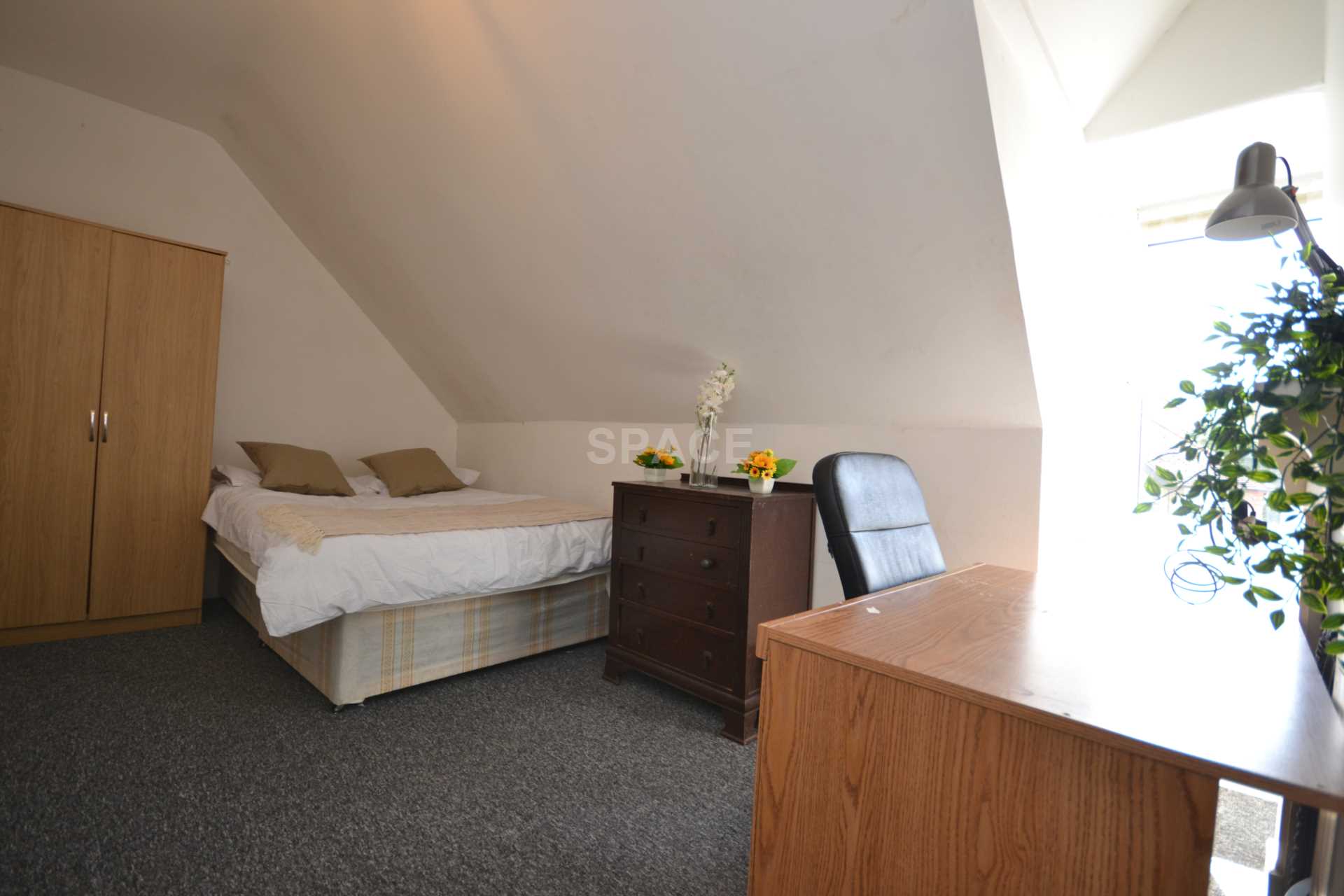 St Peters Road, Reading, Berkshire, RG6 1PA, Image 8