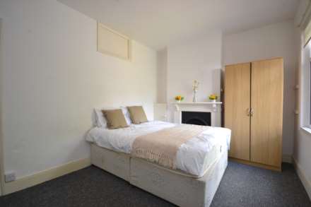 St Peters Road, Reading, Berkshire, RG6 1PA, Image 5