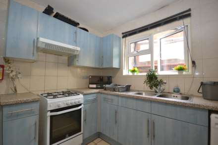 St Peters Road, Reading, Berkshire, RG6 1PA, Image 9