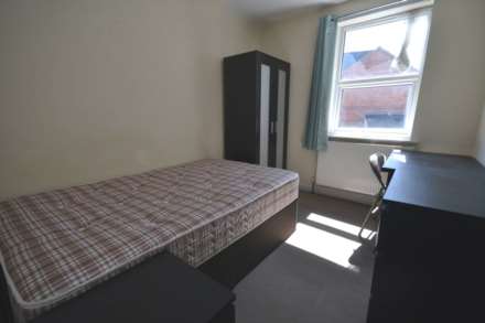 Grange Avenue, Reading, Berkshire, RG6 1DL, Image 7