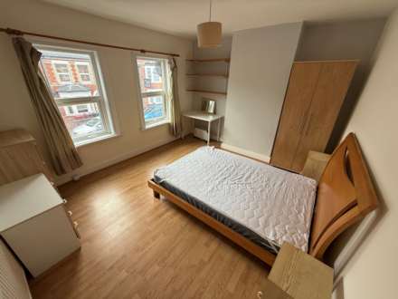 Grange Avenue, Reading, Berkshire, RG6 1DL, Image 11
