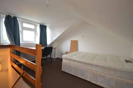 Pitcroft Avenue, Earley, Reading, Berkshire, RG6 1NN, Image 13