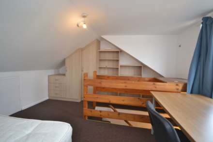 Pitcroft Avenue, Earley, Reading, Berkshire, RG6 1NN, Image 14