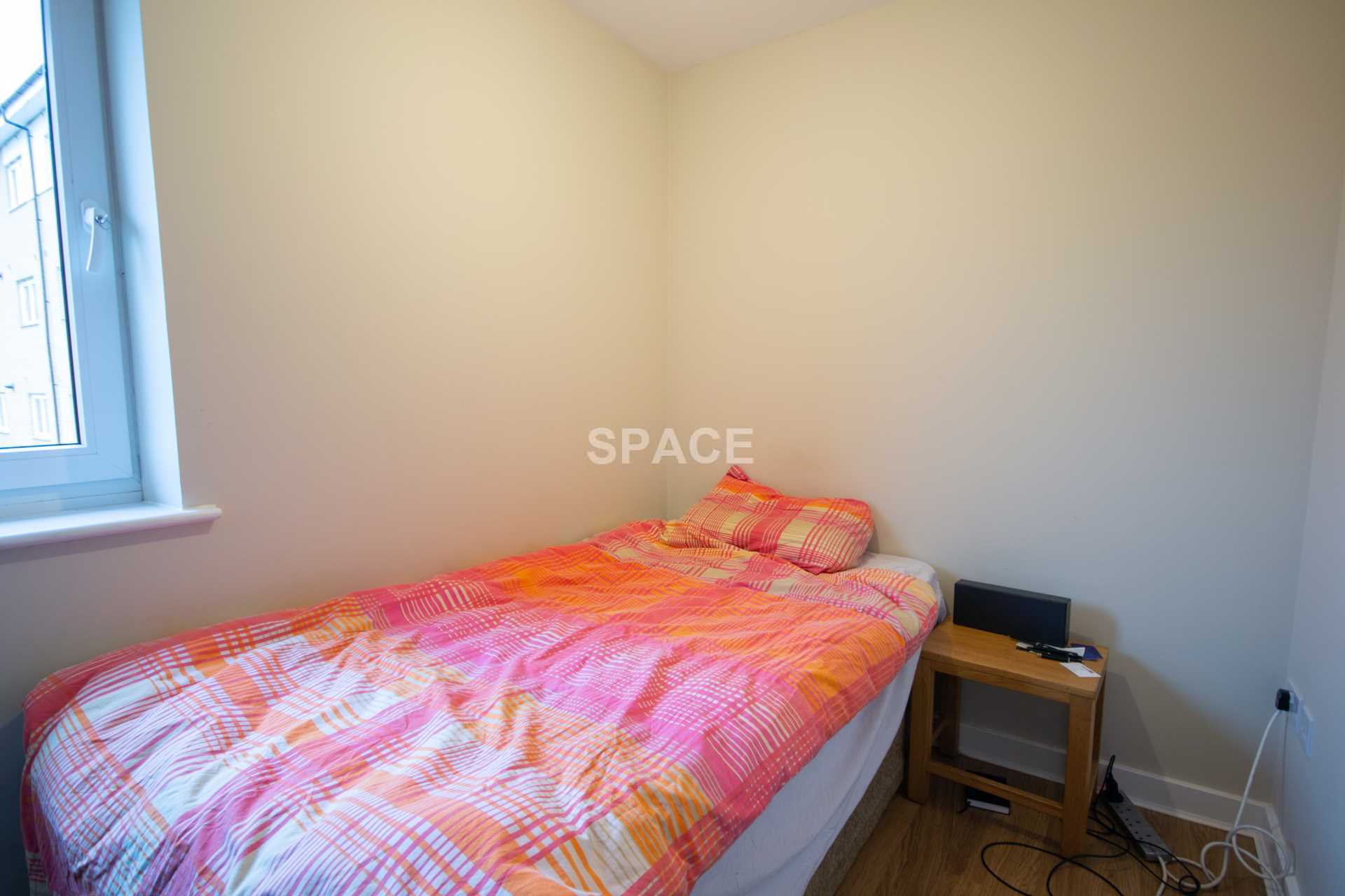 Whale Avenue, Reading, Image 4