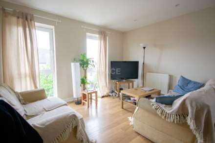 2 Bedroom Flat, Whale Avenue, Reading