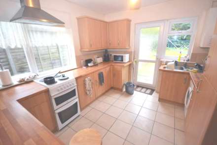 Hawthorn Gardens, Reading, Berkshire, RG2 7NA, Image 1