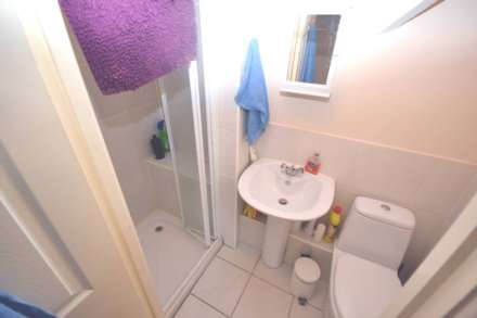Hawthorn Gardens, Reading, Berkshire, RG2 7NA, Image 7