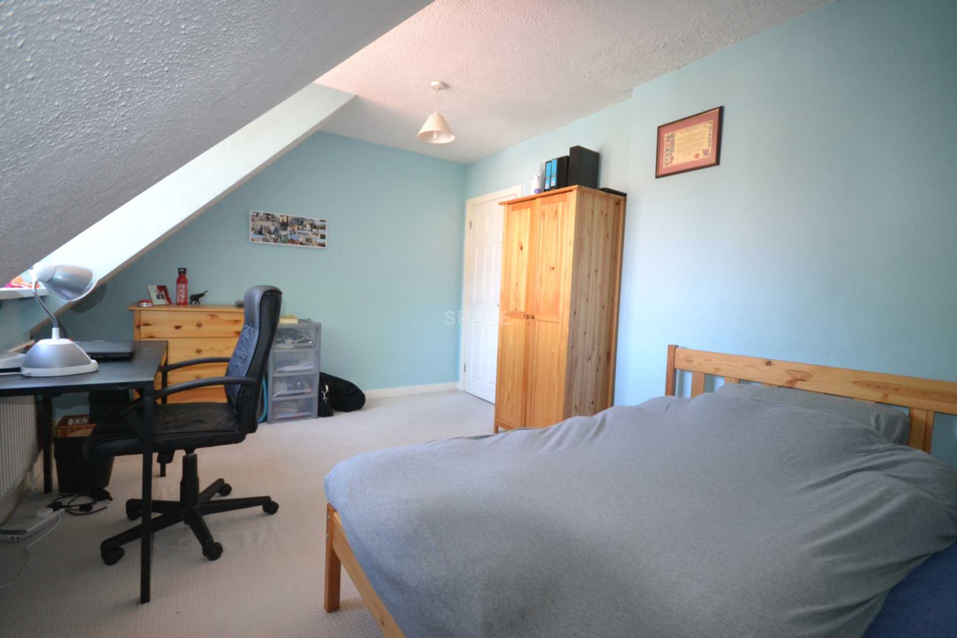 Hawthorn Gardens, Reading, Berkshire, RG2 7NA, Image 5
