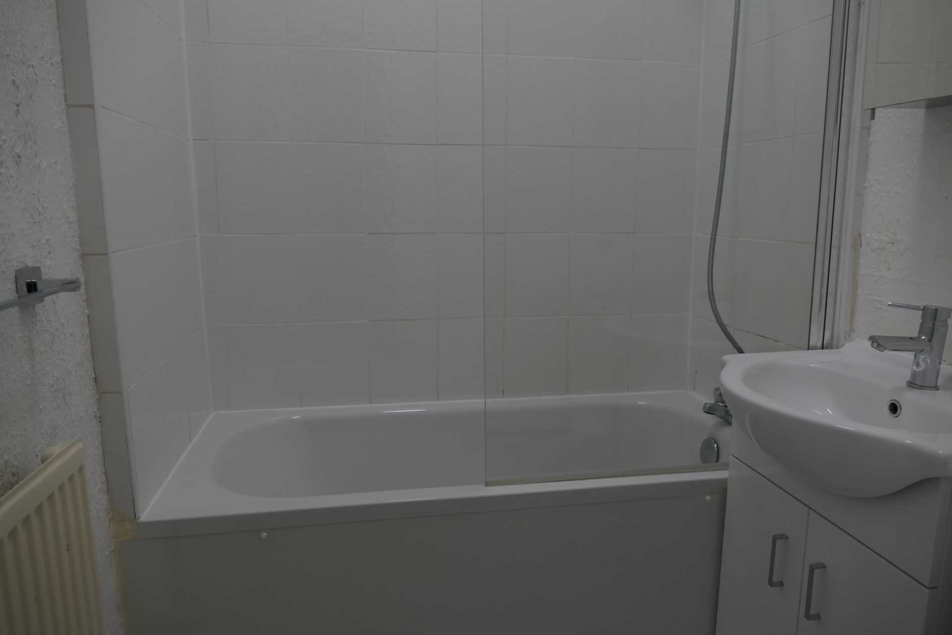 new street Paisley, Image 6