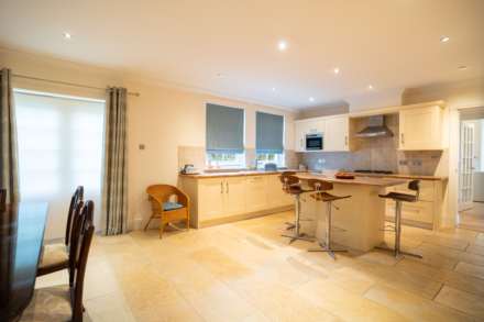 Montgomerie Drive, Stewarton, Image 11