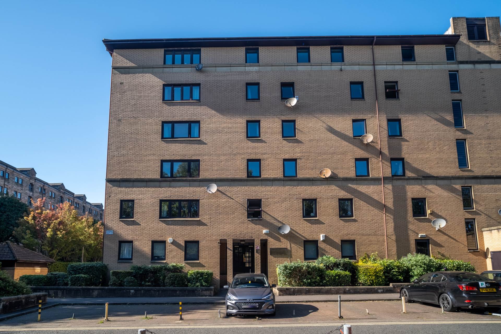 Parsonage Sq, Glasgow, Image 1