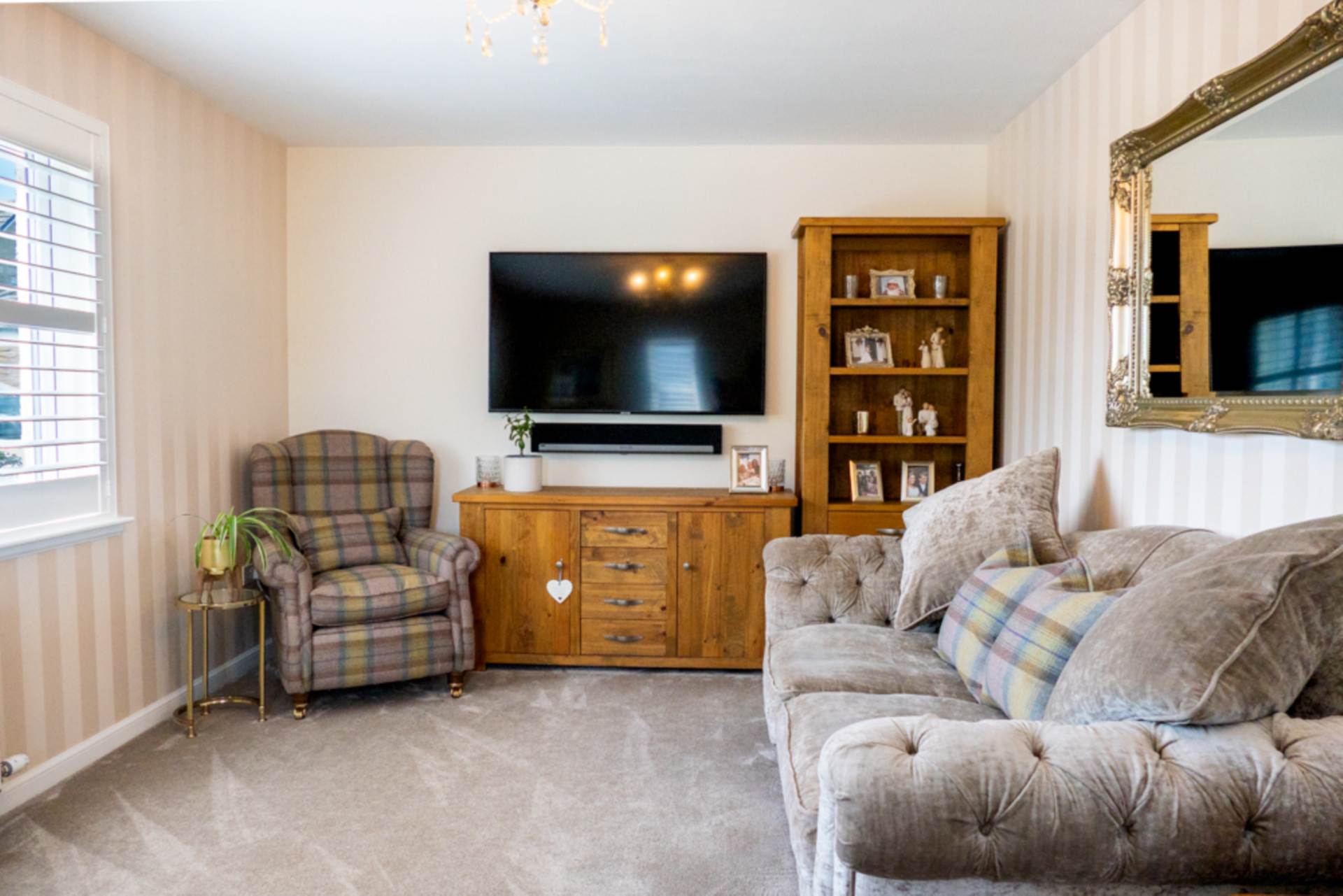 Chestnut Gait, Stewarton, Image 4