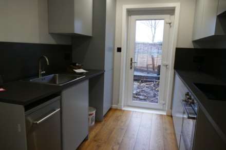 Lochlibo Court, Dreghorn, Image 4