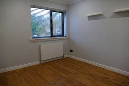 Lochlibo Court, Dreghorn, Image 7