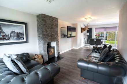 Harelaw Avenue, Neilston, Image 4