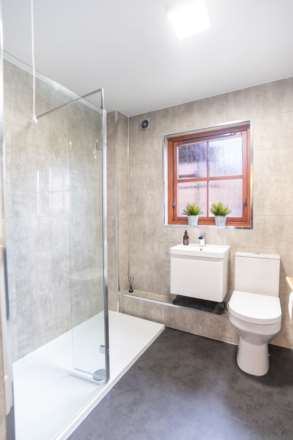 Centenary Court, Barrhead, Image 13