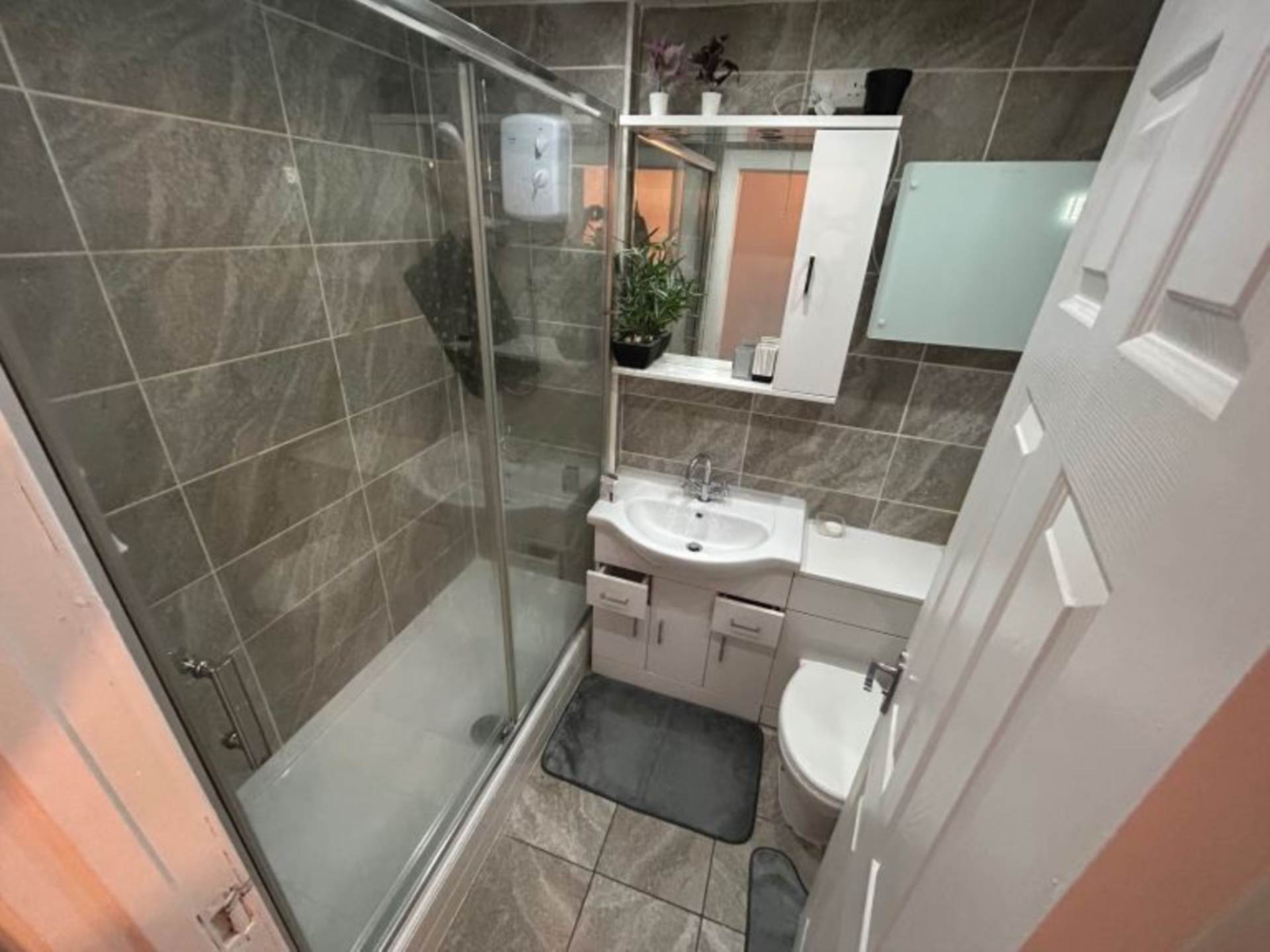 Preston Place, Glasgow, Image 8