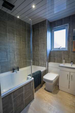 London gate, Kilmarnock, Image 14