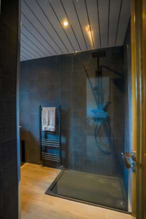 London gate, Kilmarnock, Image 8