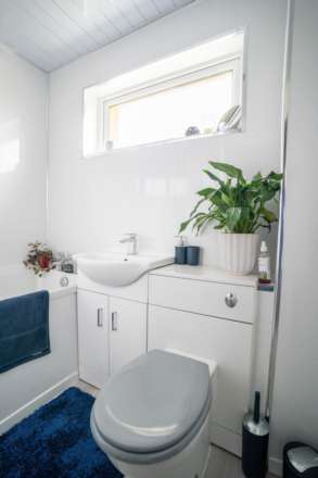 Cutsburn Place, Stewarton, Image 17