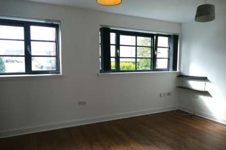 Accord Avenue, Seedhill, Image 5