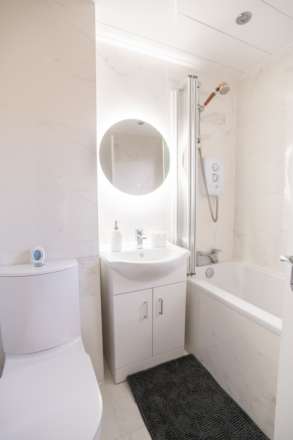 Albert Place,, Stewarton, Image 20