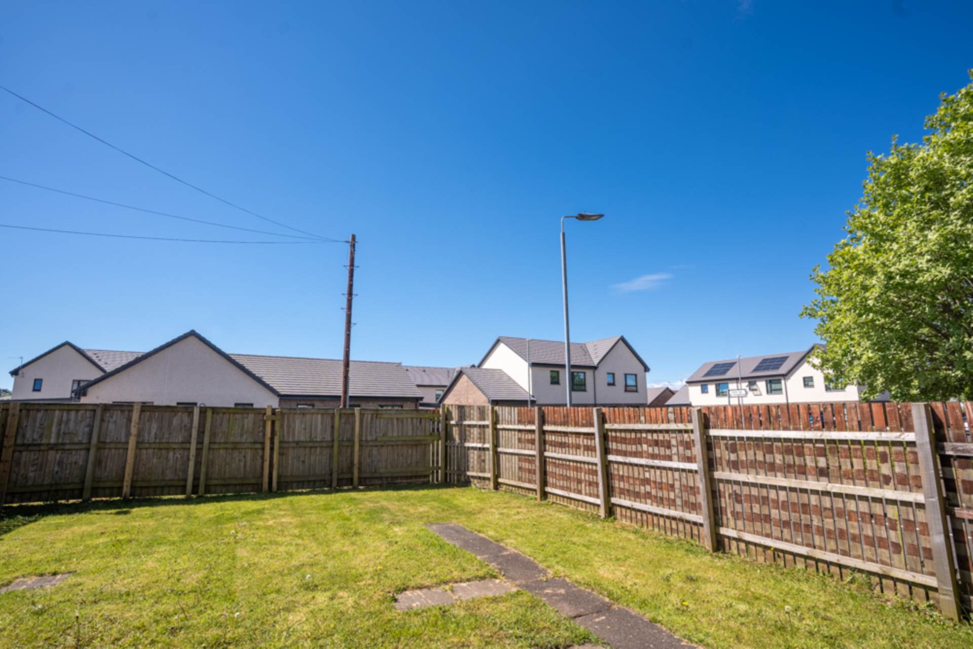 Rowantree Gardens, Dreghorn, Image 19